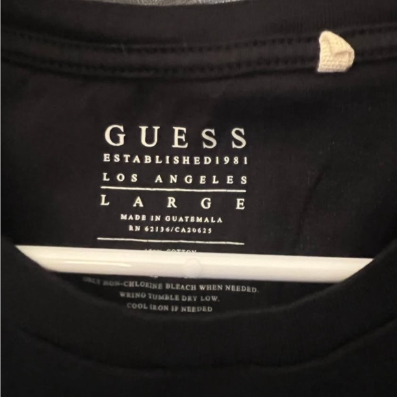 Guess Black Graphic‎ Tee - Picture 3 of 7
